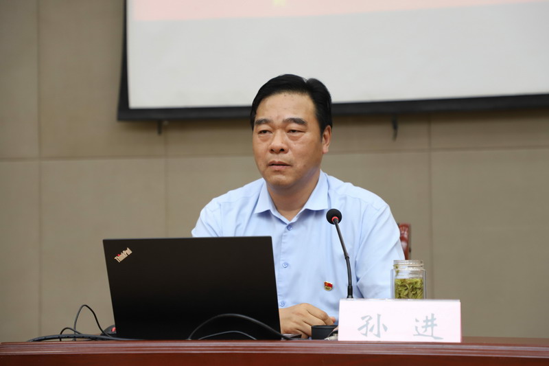 我校舉行黨史學(xué)習(xí)教育專題報(bào)告會