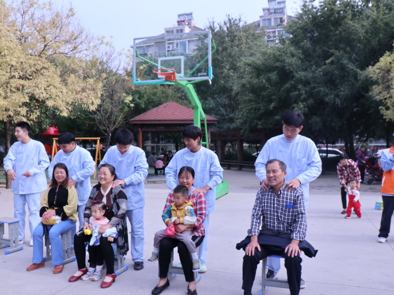 黃發(fā)霜不染，重陽寄深情——徐州開放大學康養(yǎng)學院師生到如意家園社區(qū)開展重陽敬老活動