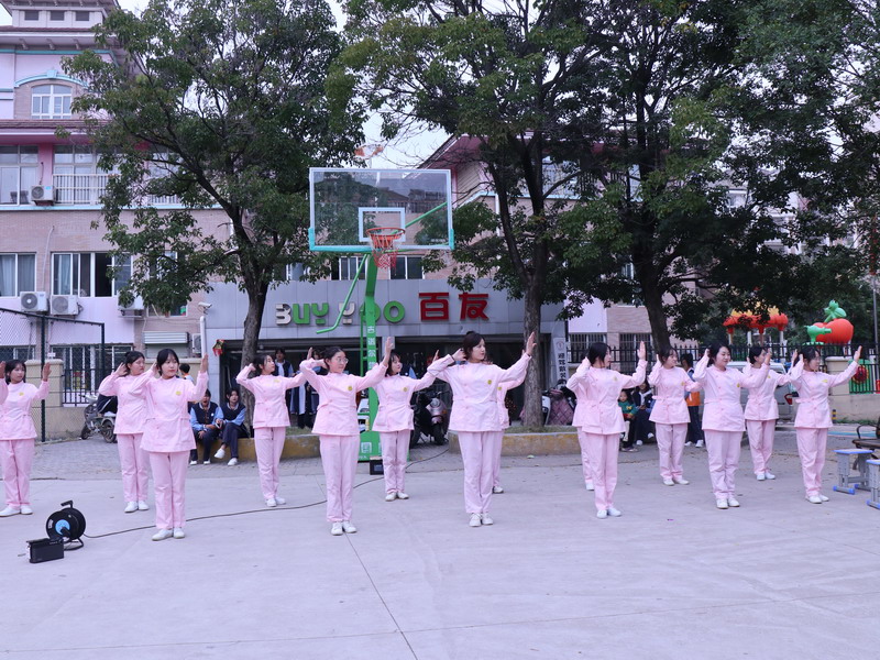 黃發(fā)霜不染，重陽寄深情——徐州開放大學康養(yǎng)學院師生到如意家園社區(qū)開展重陽敬老活動