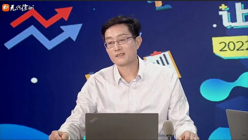 黨委書記、校長(zhǎng)石月榮接受徐州電視臺(tái)專訪并參加電視臺(tái)網(wǎng)絡(luò)直播活動(dòng)