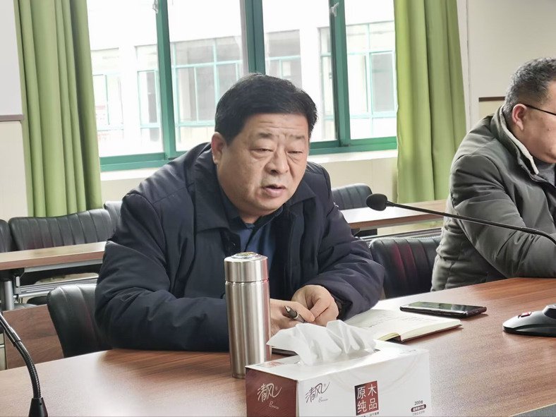 校黨委委員、副校長(zhǎng)王傳喜同志進(jìn)行點(diǎn)評(píng)
